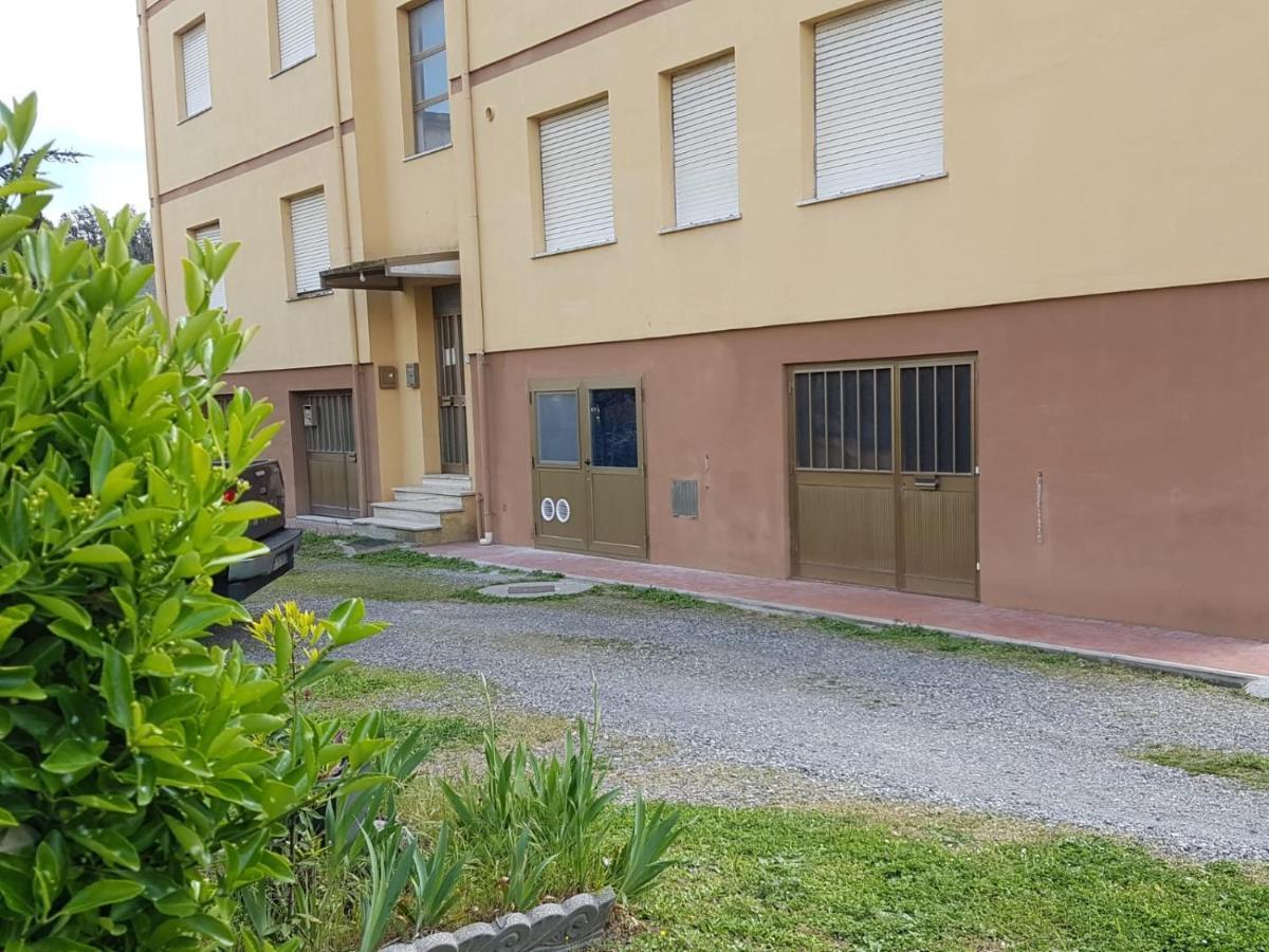 Sole...Mare...E...Spiaggie Bianche! Apartment Vada Bagian luar foto